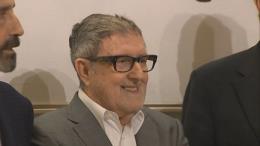 Muere el pintor Juan Genovés, autor de 'El abrazo', símbolo de la Transición 1 Vídeo de la noticia